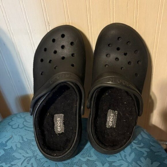 Boys Fur Lined Crocs - Picture 2 of 3